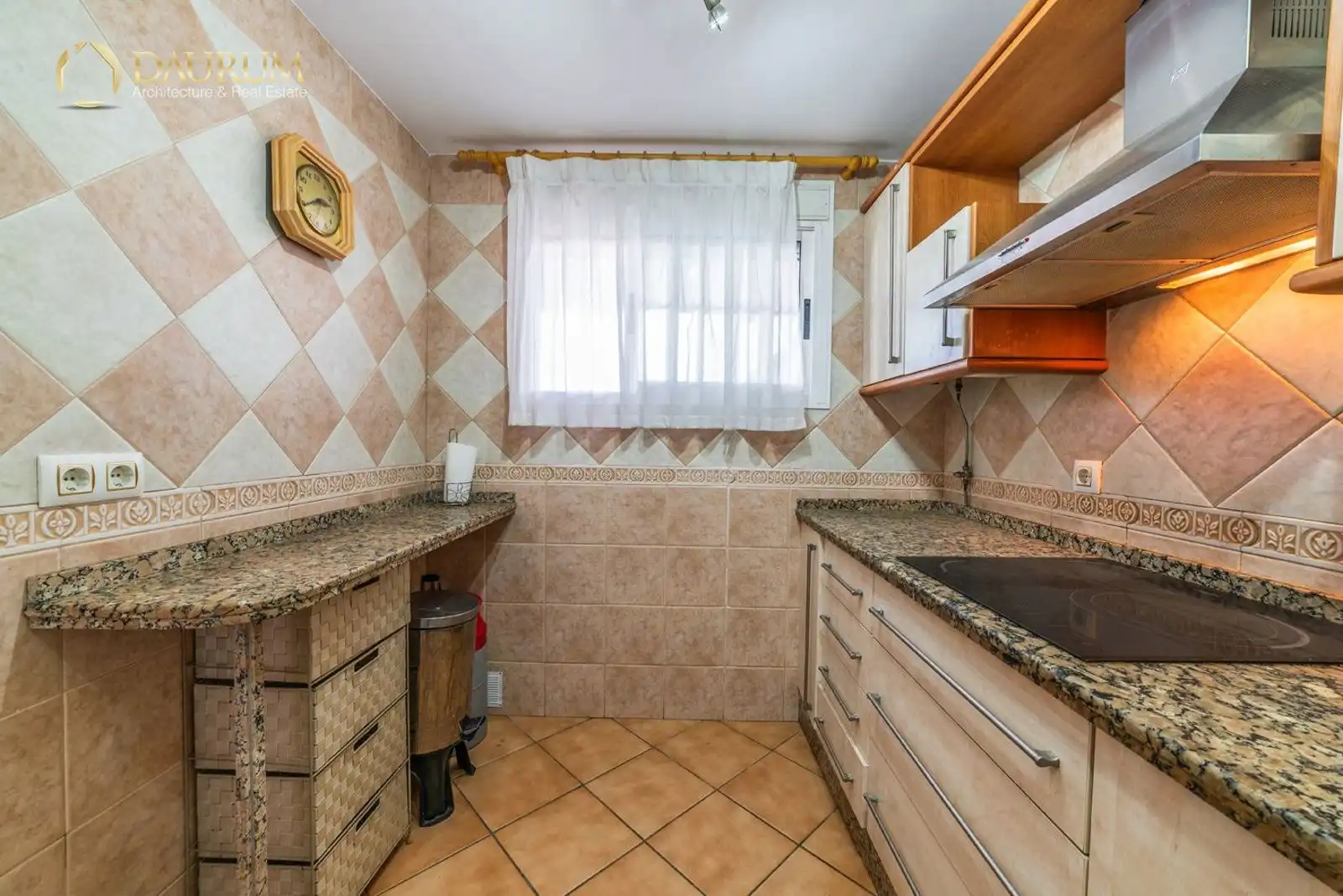 Küche von Wohnung zum Verkauf in Almonte mit Klimaanlage, Heizung und Terrasse