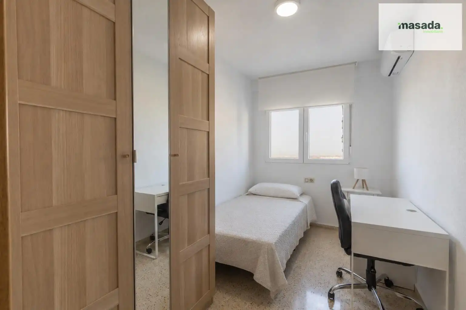 Habitación de Piso en venta en Granada con Aire acondicionado, Calefacción y Amueblado