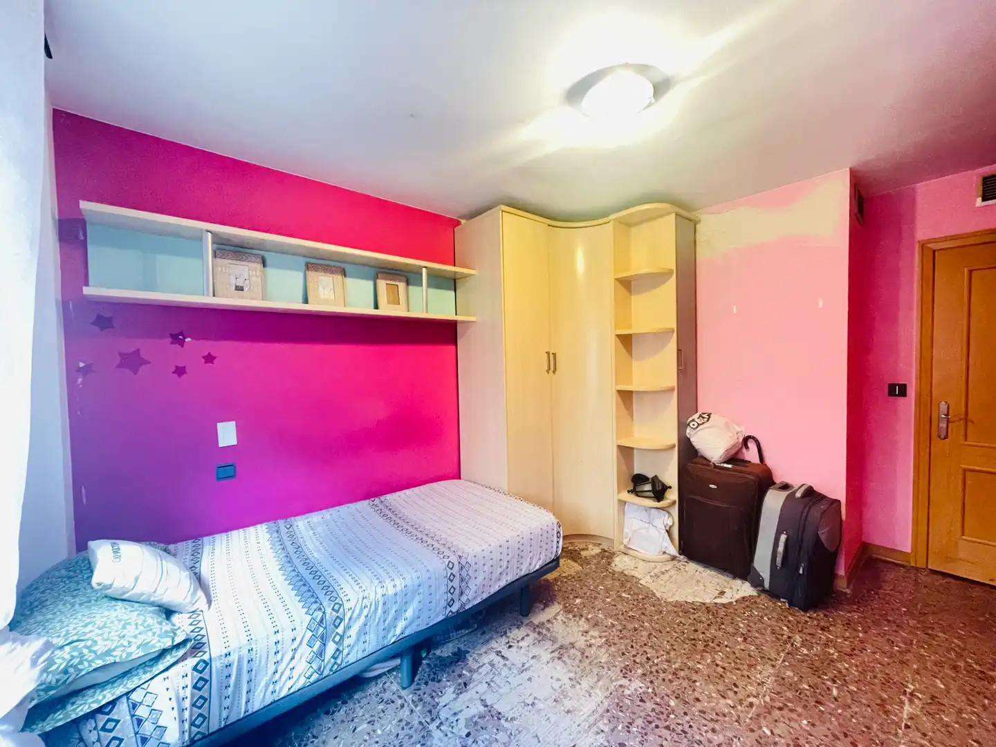 Habitación de Piso en venta en Zaragoza con Aire acondicionado, Calefacción y Jardín privado