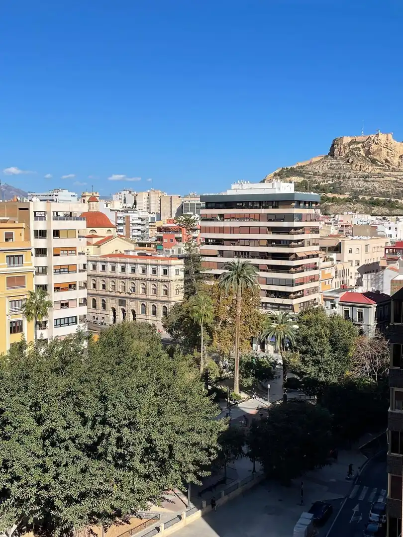 Piso con terraza en venta en Centro, imagen 2