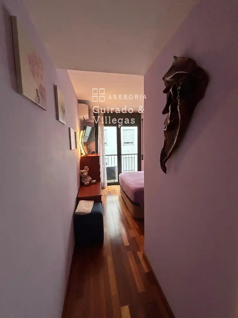 Schlafzimmer von Wohnung zum Verkauf in Barcelona mit Klimaanlage und Terrasse