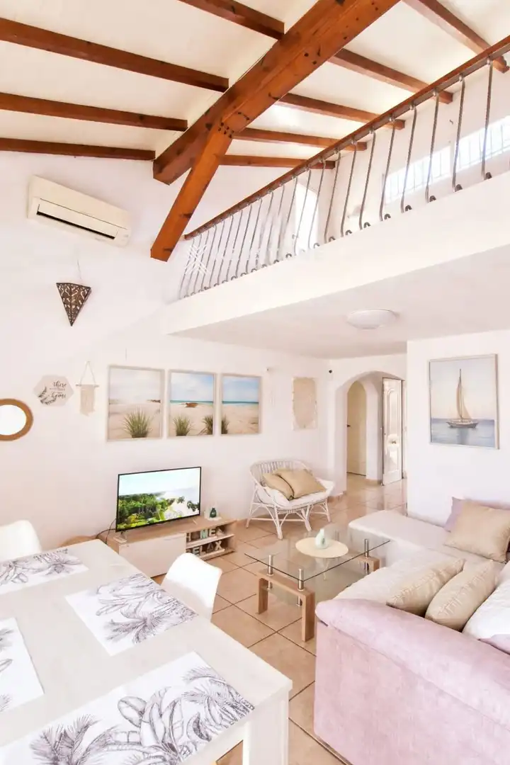 Sala de estar de Piso de alquiler en L'Alfàs del Pi con Aire acondicionado, Terraza y Trastero