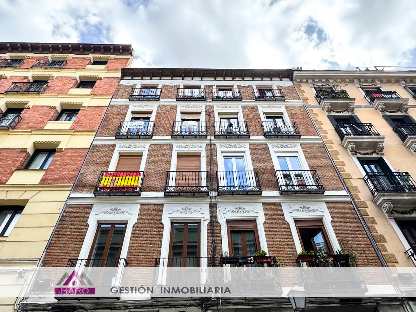Vista exterior de Piso en venta en Madrid con Calefacción, Trastero y Balcón