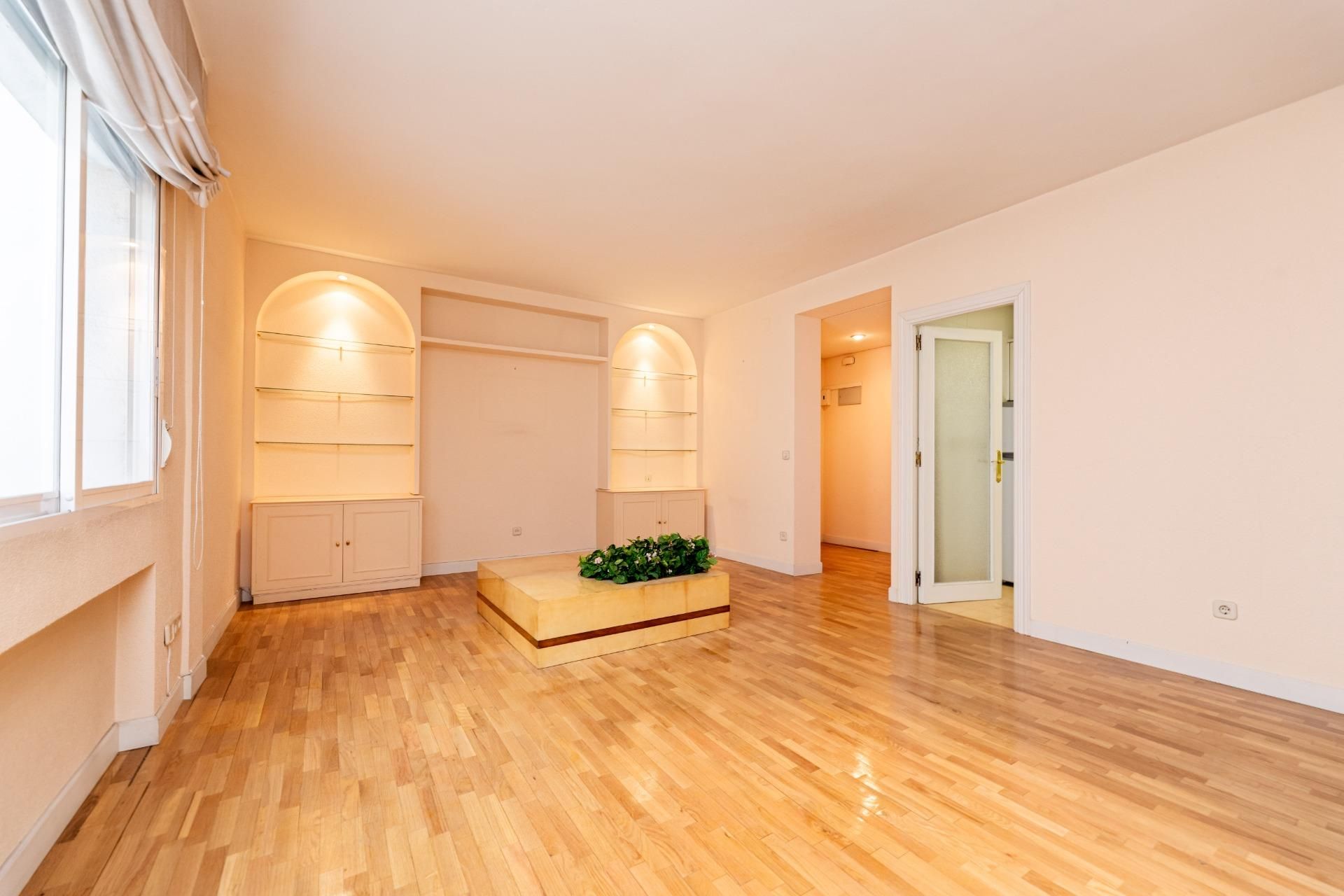 Sala de estar de Piso en venta en  Madrid Capital con Aire acondicionado