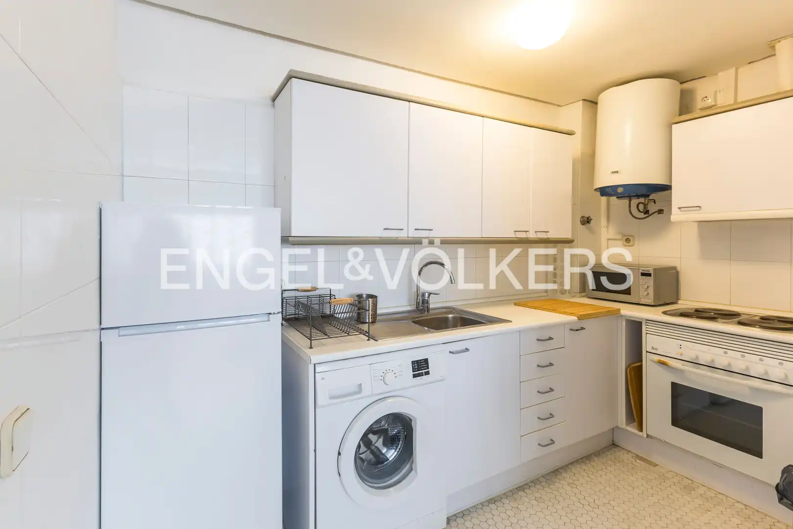 Küche von Wohnung zur Miete in Madrid mit Klimaanlage und Heizung