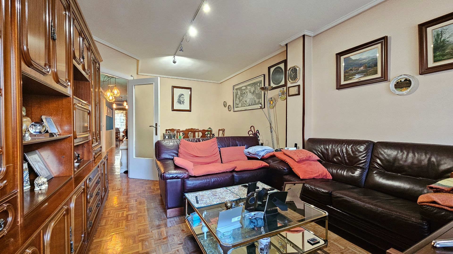 Sala de estar de Piso en venta en Vitoria - Gasteiz con Calefacción, Terraza y Trastero