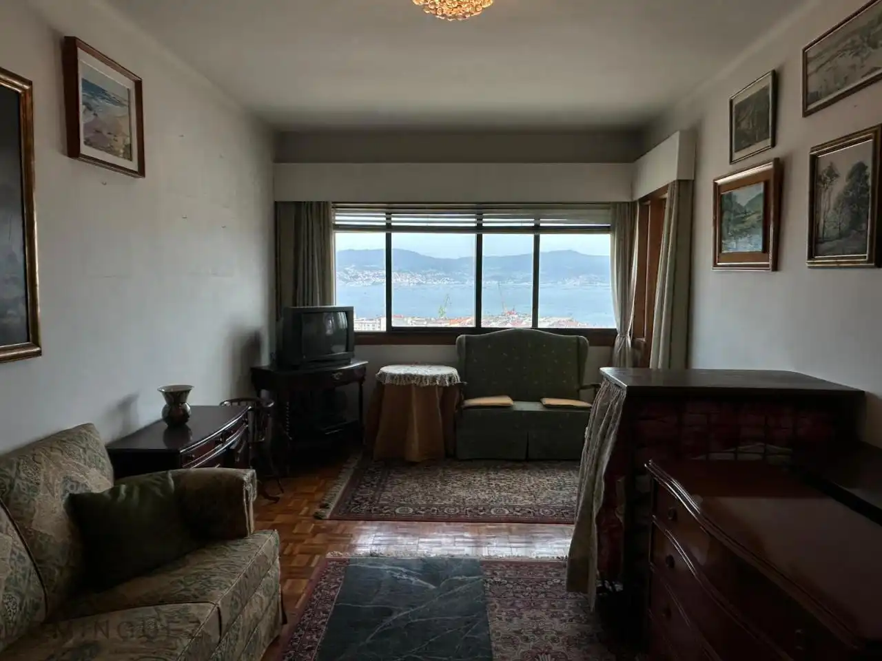 Sala d'estar de Pis en venda en Vigo  amb Calefacció, Parquet i Terrassa