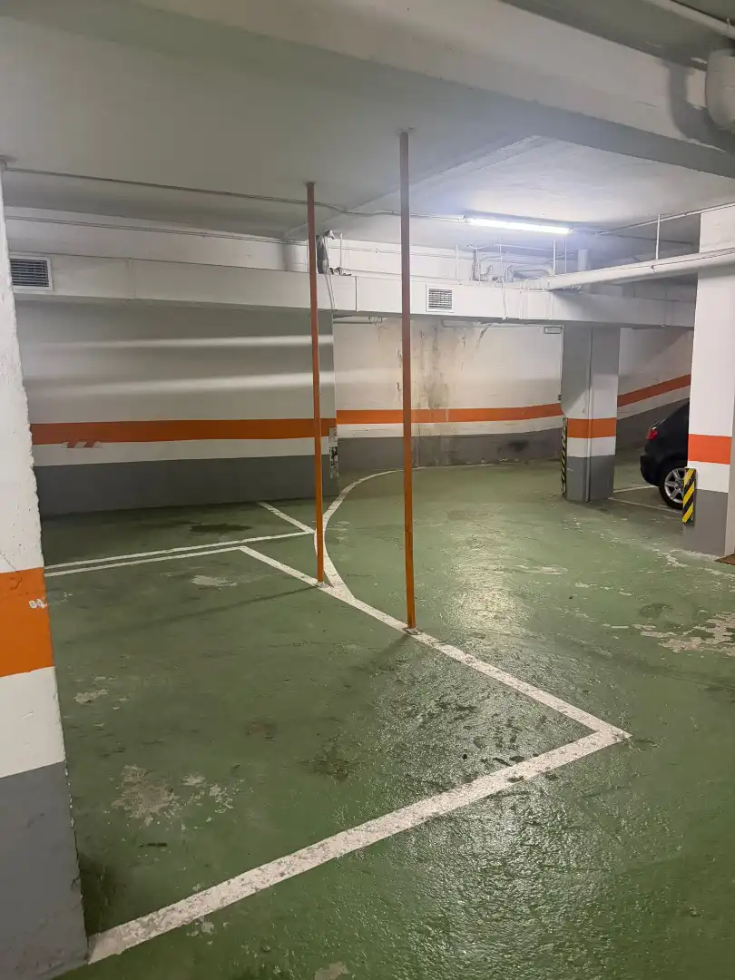 Aparcament de Garatge de lloguer en Santiago de Compostela 