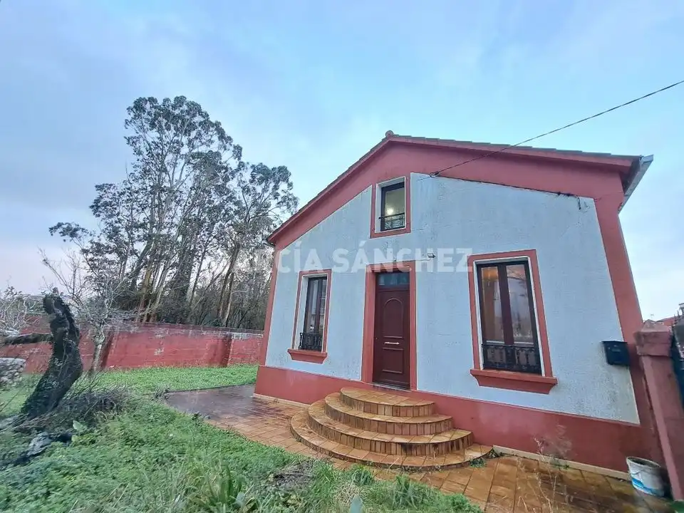 Vista exterior de Casa o xalet en venda en Boiro amb Jardí privat i Traster