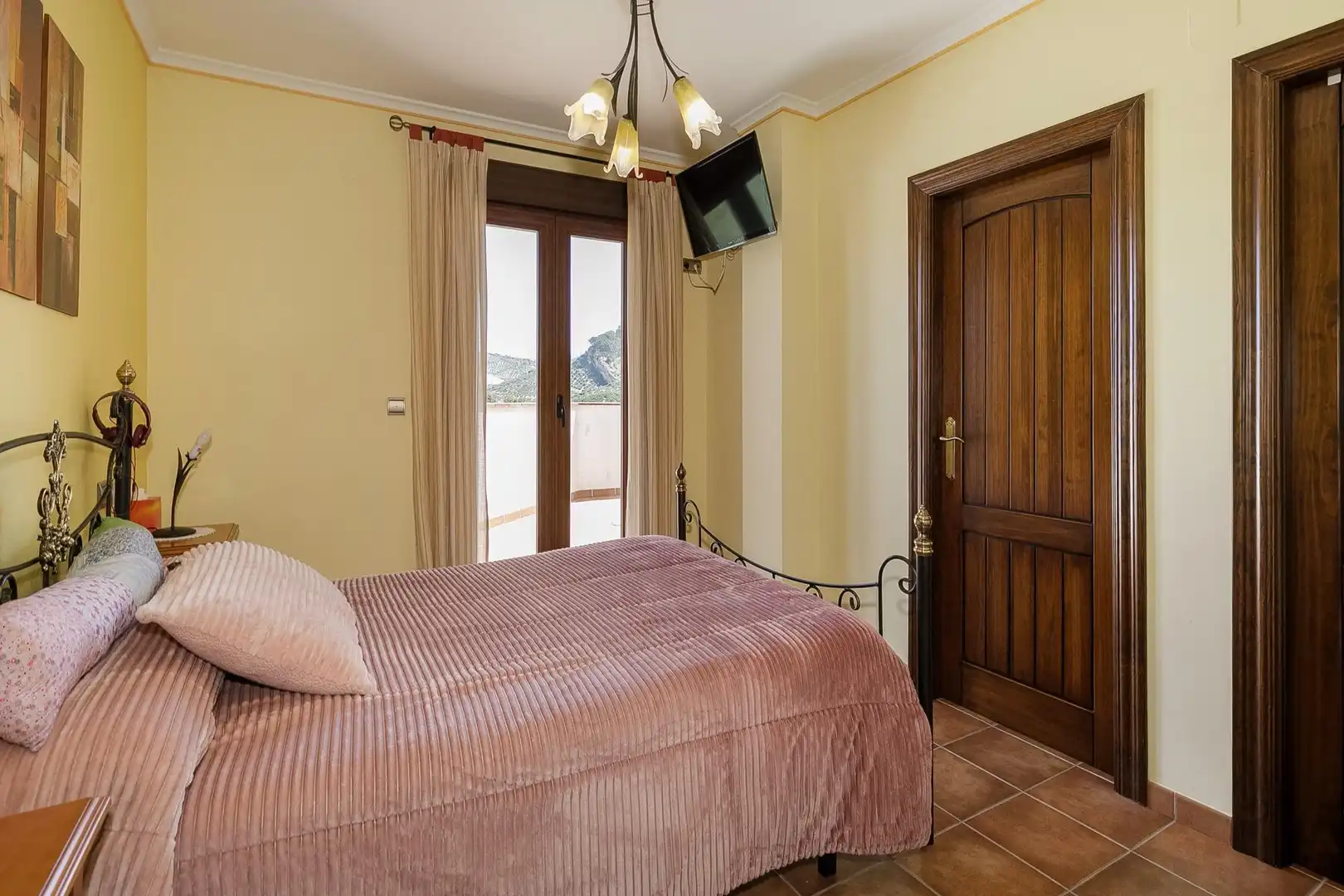 Habitación de Finca rústica en venta en Montefrío con Calefacción, Jardín privado y Terraza