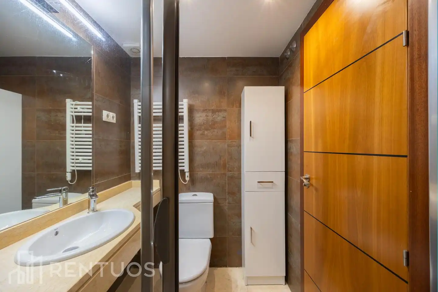 Badezimmer von Wohnung zur Miete in Madrid mit Klimaanlage, Parkett und Gemeinschaftspool