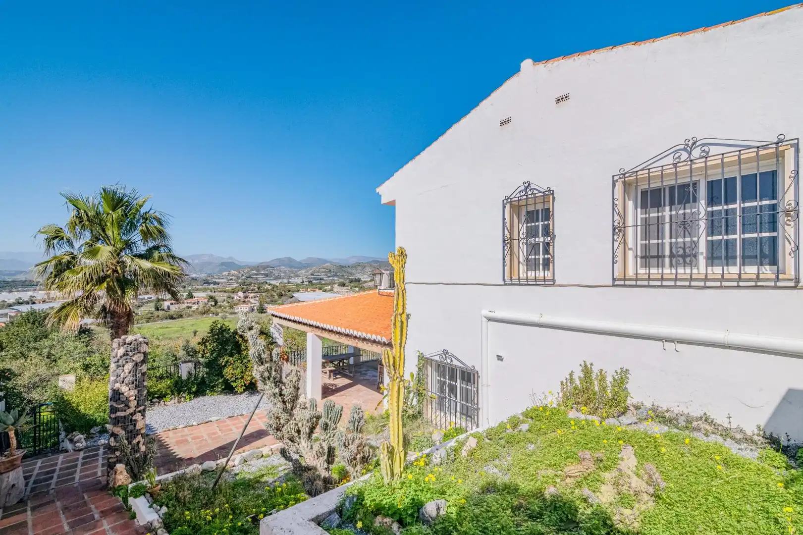 Vista exterior de Casa o chalet en venta en Motril con Jardín privado, Terraza y Piscina
