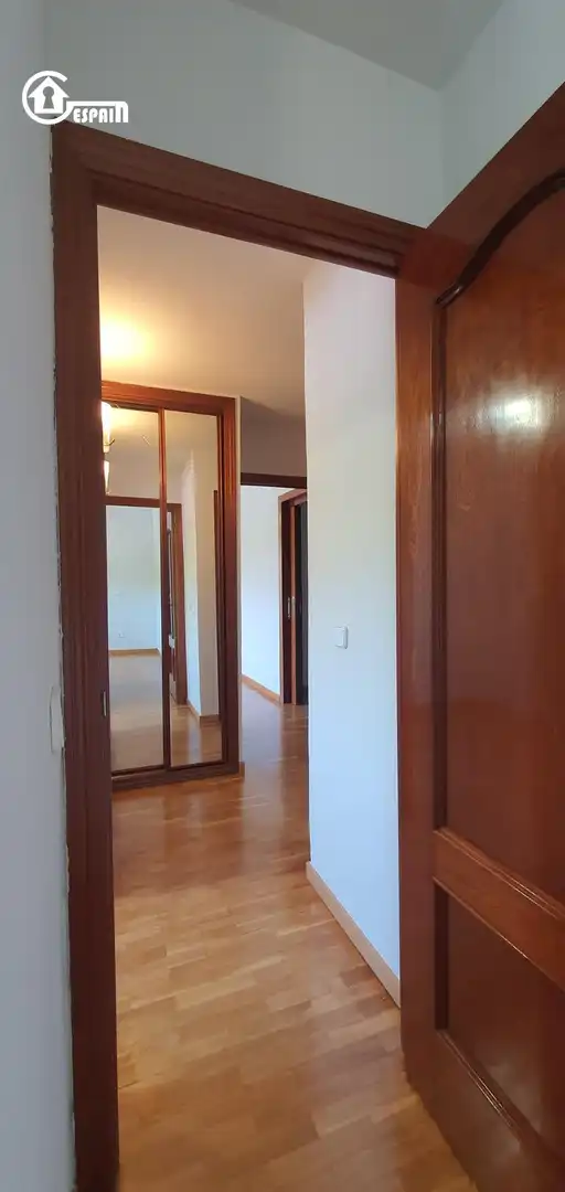Piso en venta en Madrid con Calefacción y Parquet