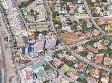 Terreno residencial en venta en PASEO DE LOS ROBLES
