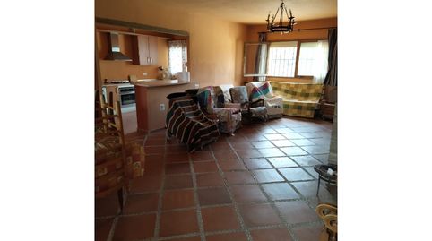 Casa de campo 4 habitaciones  2 hab. auxiliares Venta Málaga