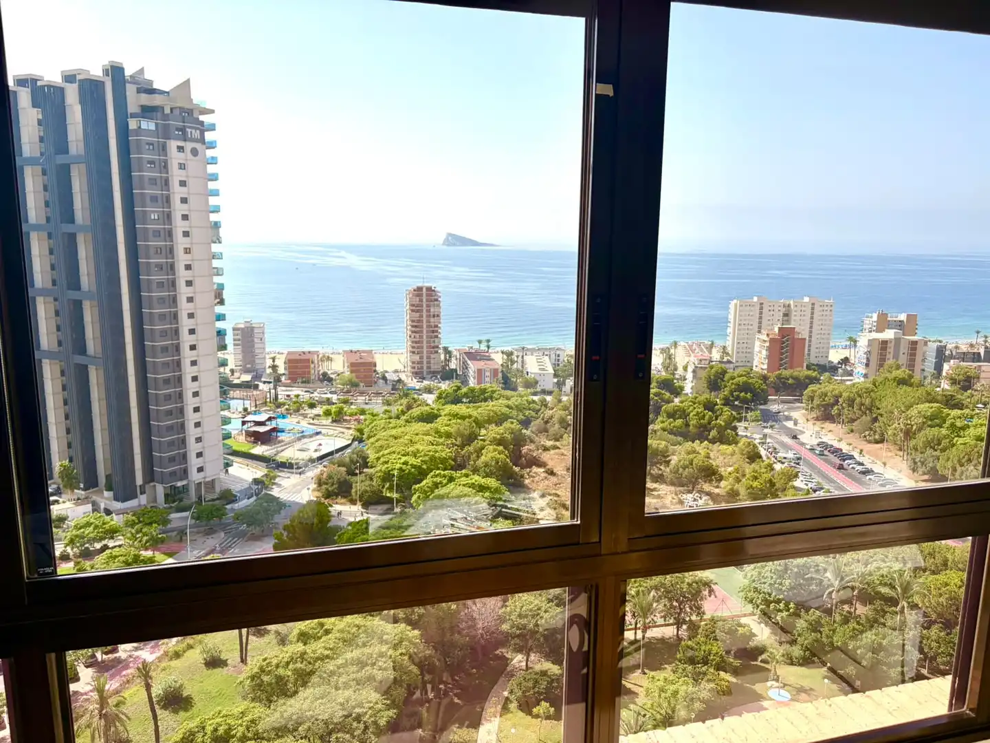 Dormitori de Apartament en venda en Benidorm amb Aire condicionat, Calefacció i Jardí privat