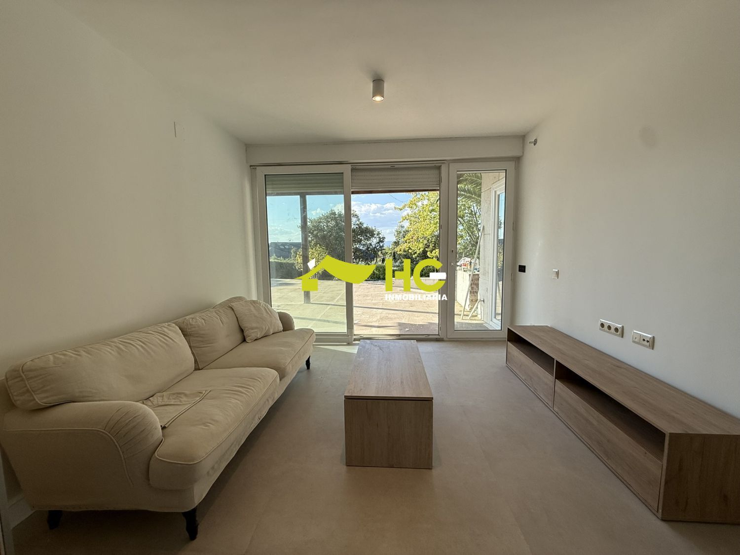 Sala de estar de Apartamento de alquiler en Villaviciosa de Odón con Aire acondicionado, Calefacción y Terraza