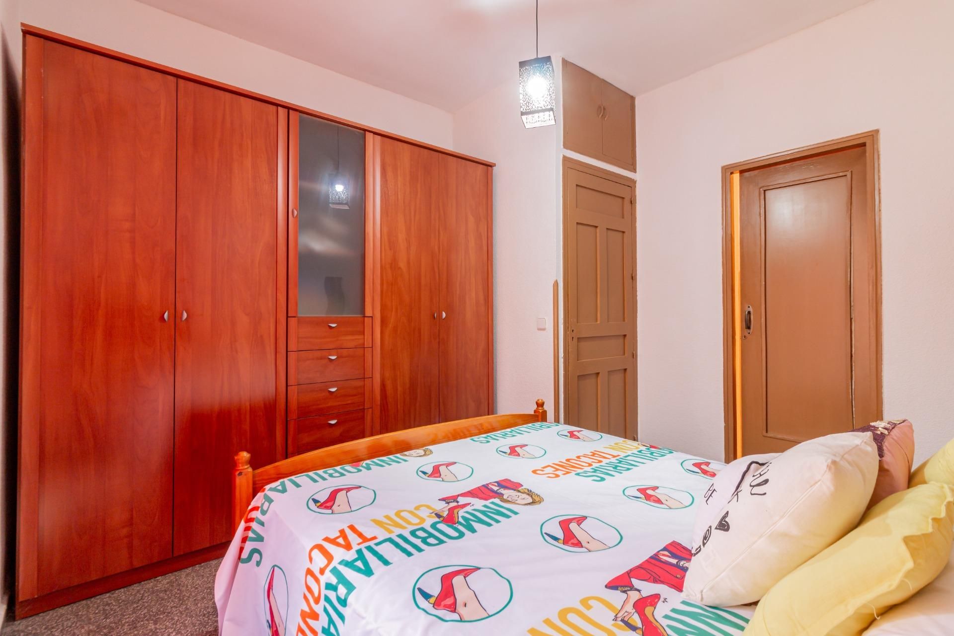 Bedroom of Flat for sale in  Madrid Capital