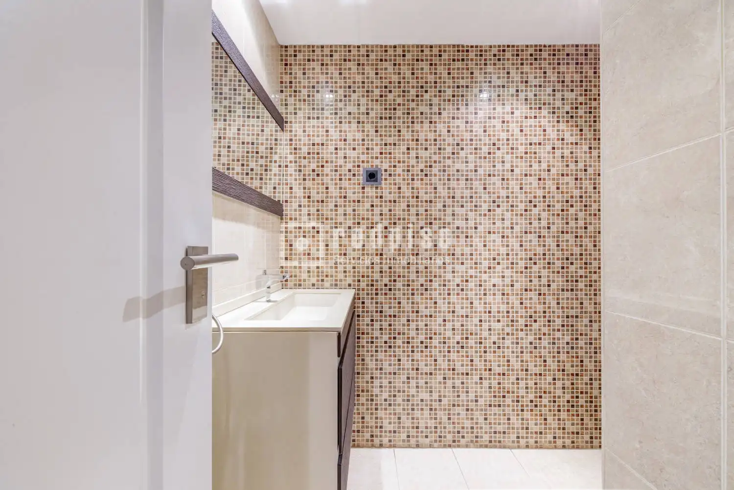 Bathroom of Houses for sale in Pozuelo de Alarcón  with Air Conditioner, Heating and Private garden
