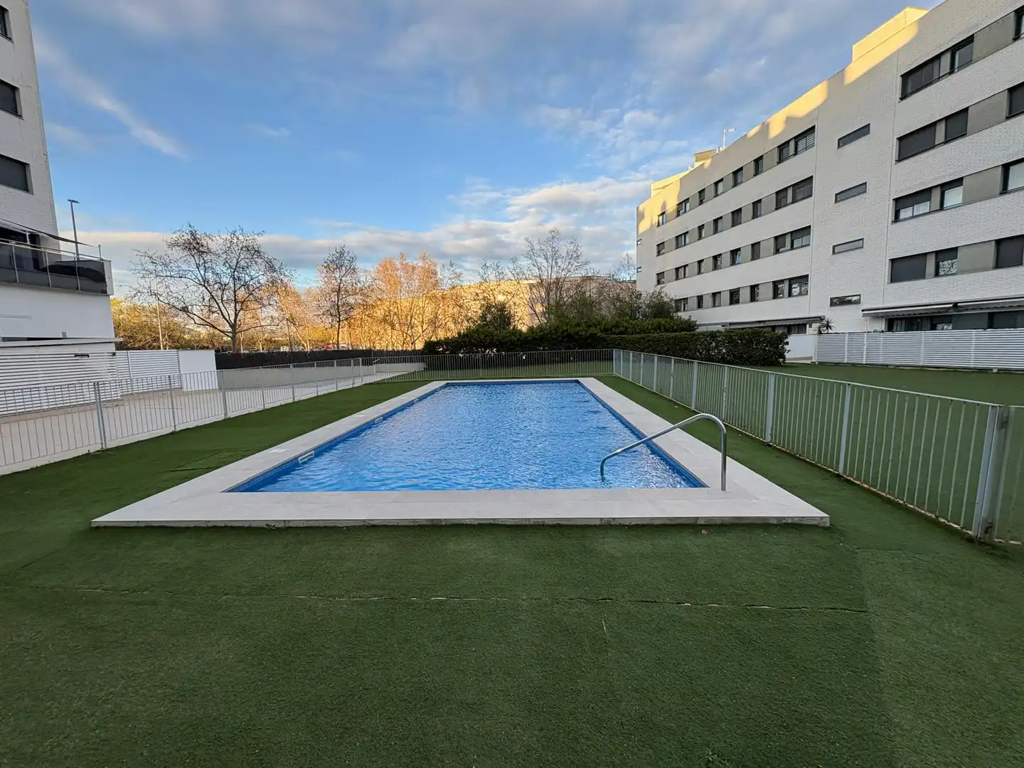 Piscina de Piso en venta en Sabadell con Jardín privado, Parquet y Piscina