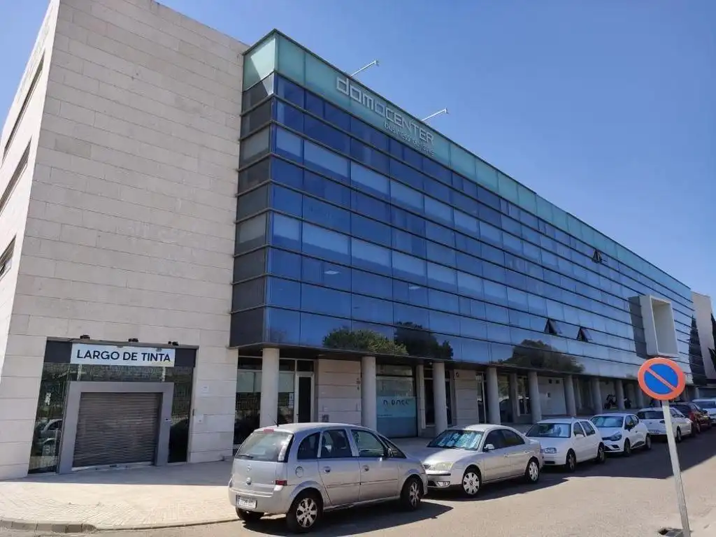 Ufficio con ascensore in vendita a Avenida República Argentina