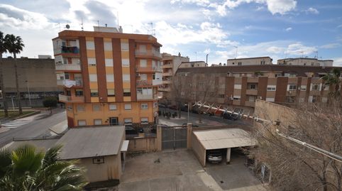 Foto 2 de Casa adosada en venda a Petrer, Alicante