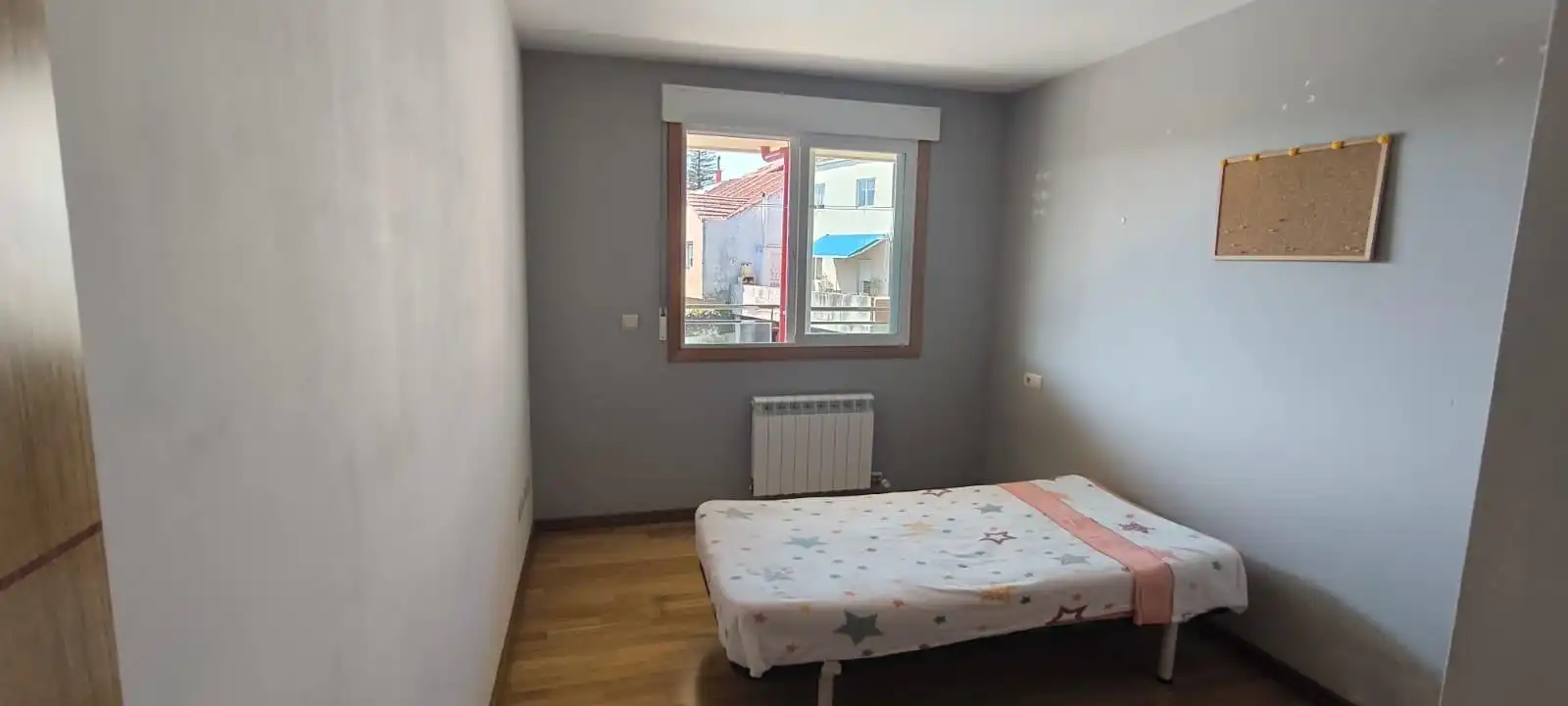 Habitación de Apartamento en venta en Vilagarcía de Arousa con Calefacción, Parquet y Terraza
