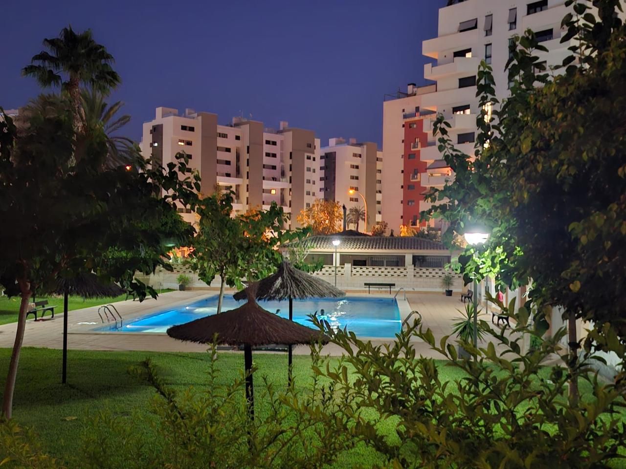 Piscina de Planta baja en venta en Alicante / Alacant con Aire acondicionado, Terraza y Amueblado