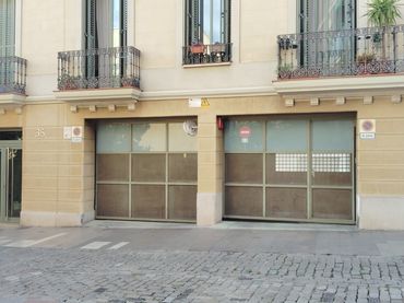 Plaza de garaje individual en alquiler en CALLE PONS I GALLARZA 33