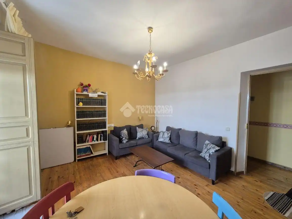Sala d'estar de Pis en venda en Sigüenza amb Calefacció i Balcó