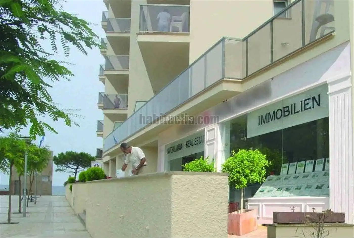 Local comercial en venda a Avinguda Costa Brava 32