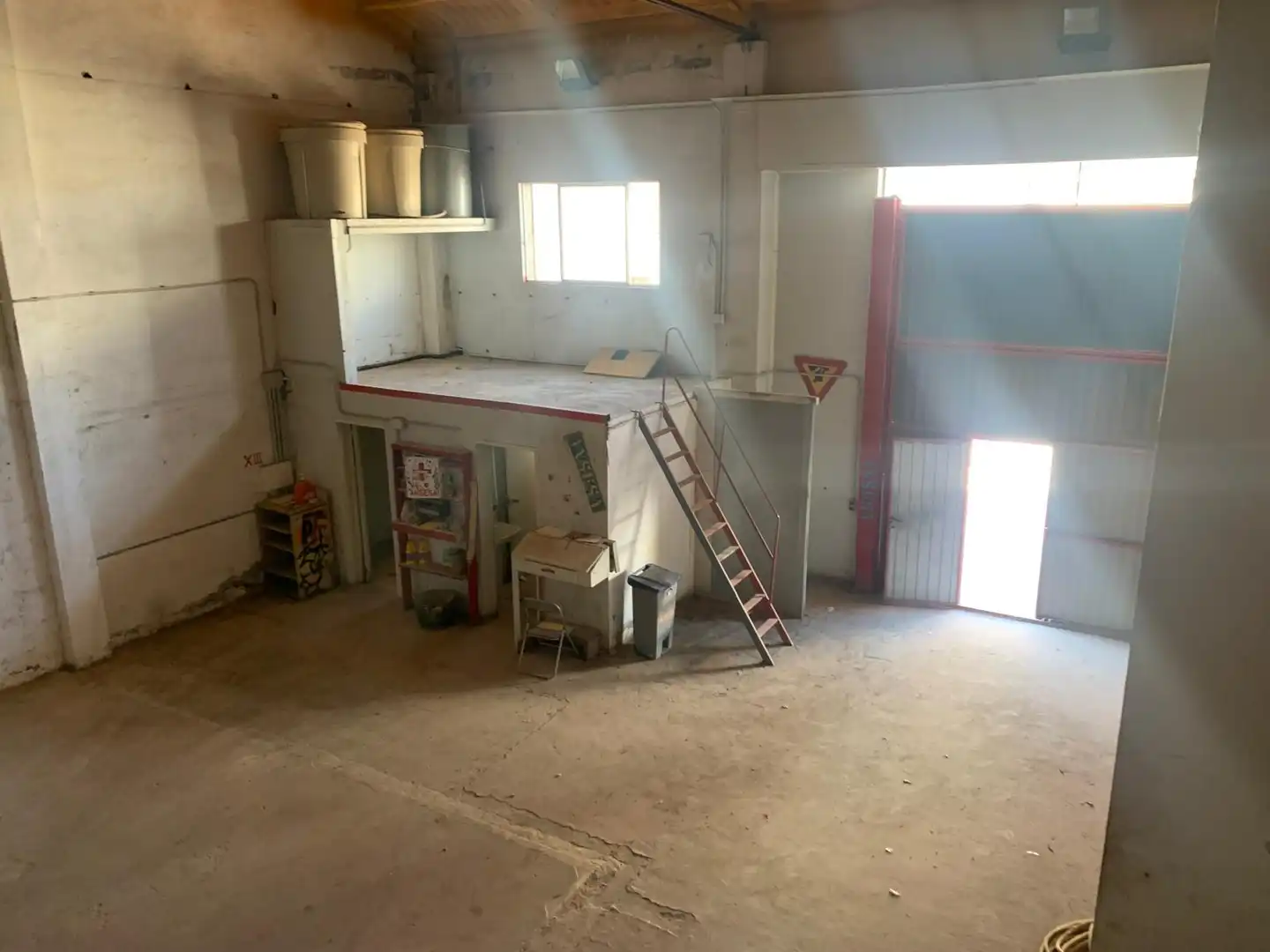 Nave industrielle à vendre à Piscinas, imagen 3