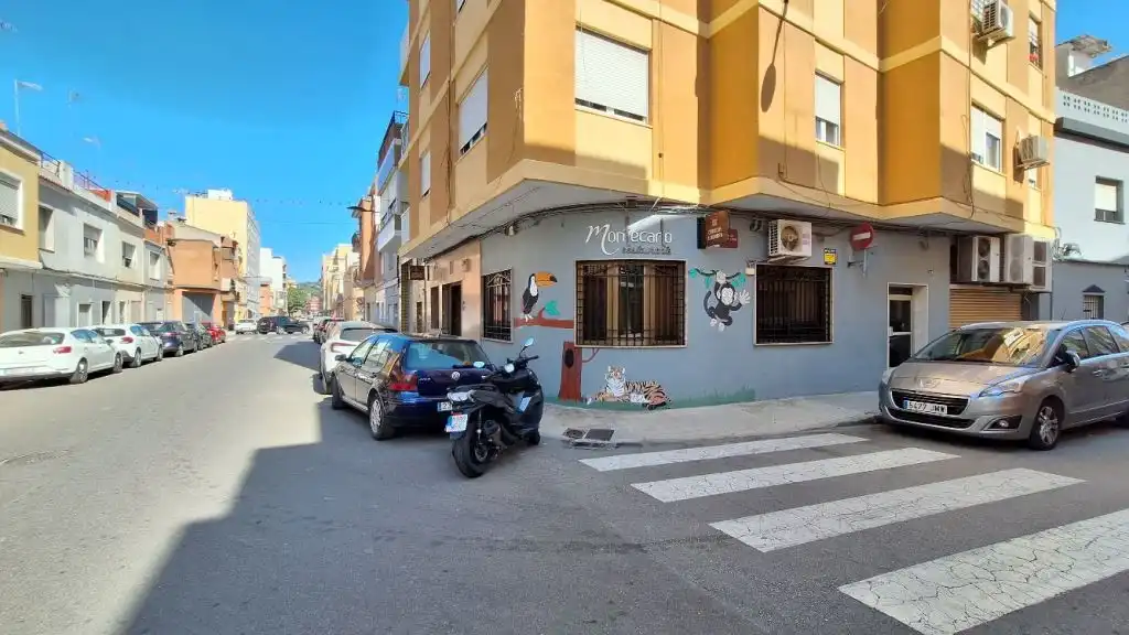 Vista exterior de Local de alquiler en Alzira con Aire acondicionado y Amueblado