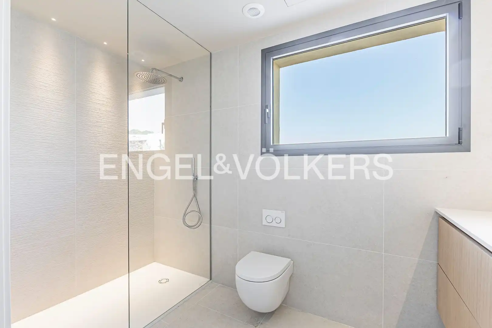 Bathroom of Houses for sale in Sitges  with Air Conditioner, Heating and Private garden
