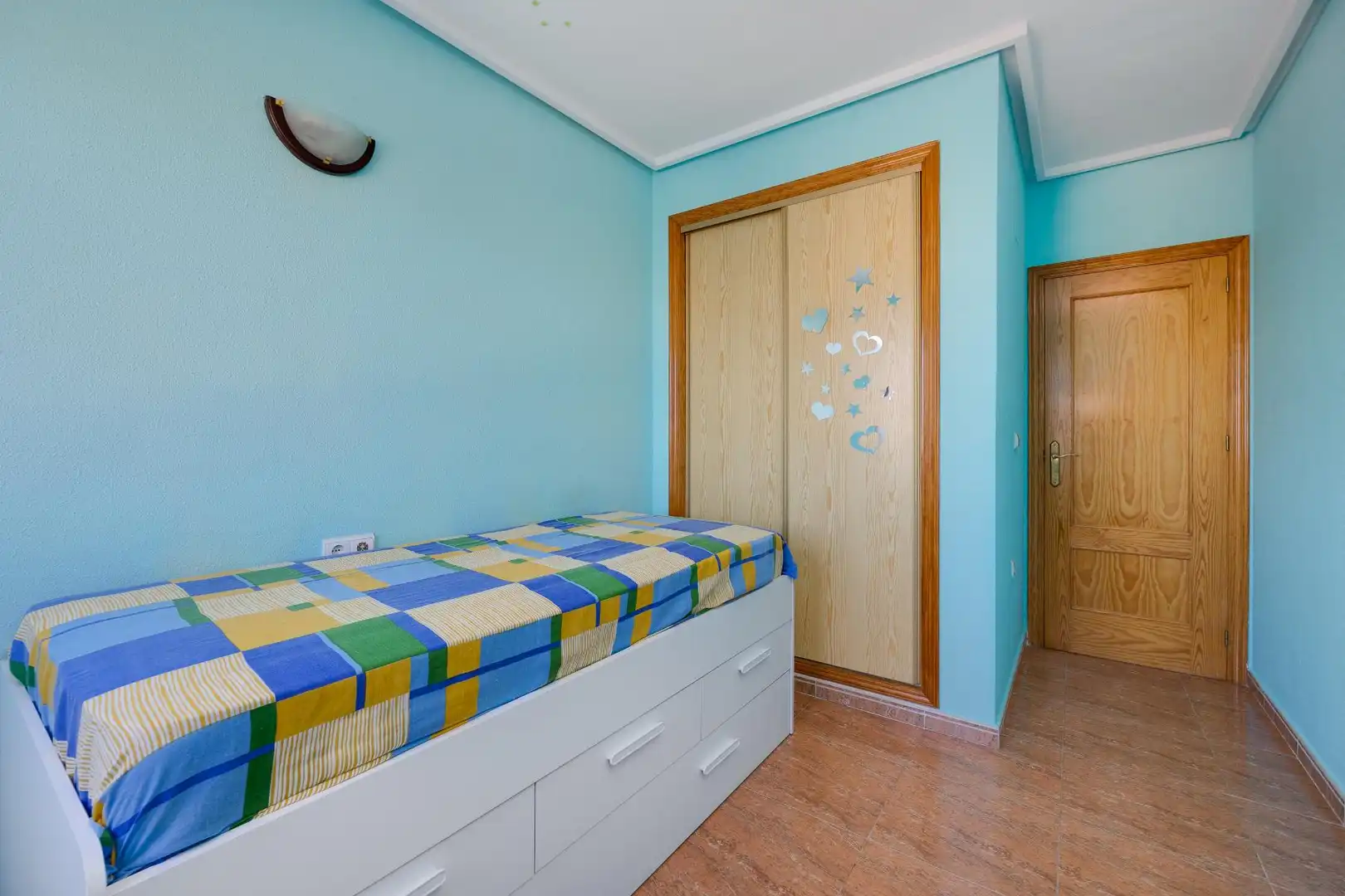 Habitación de Apartamento en venta en Torrevieja con Terraza, Amueblado y Piscina comunitaria