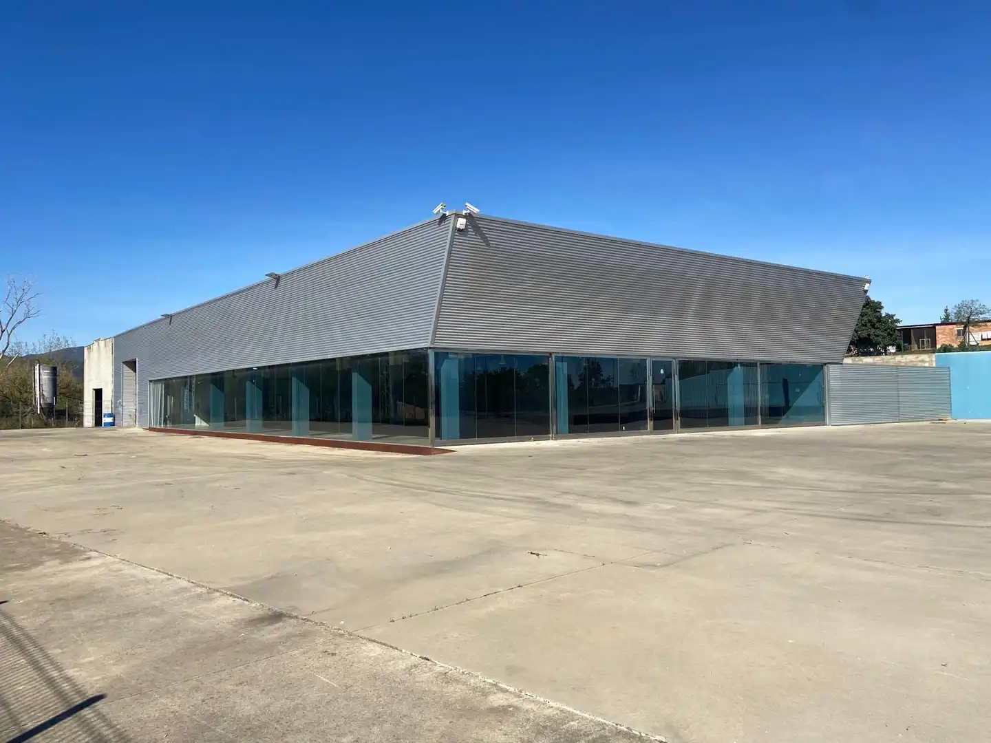 Vista exterior de Nave industrial en venta en Cornellà del Terri