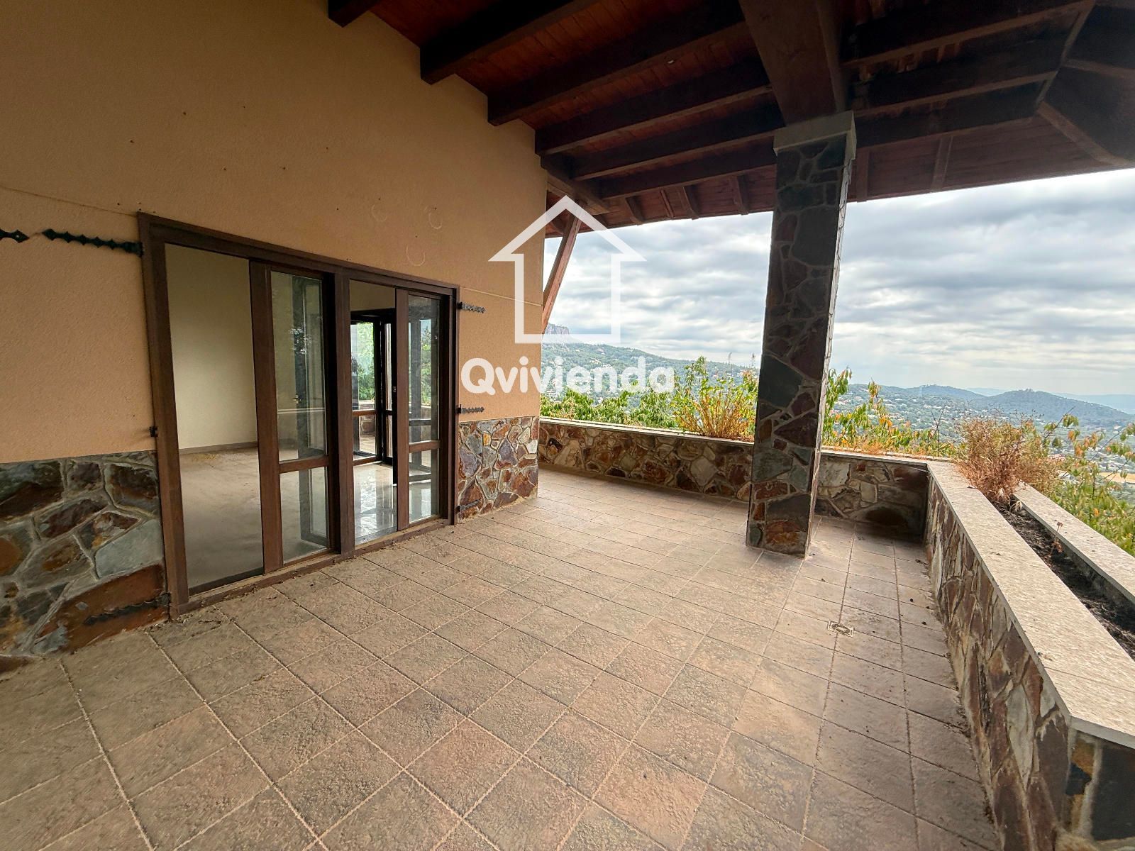 Terrassa de Casa o xalet en venda en Matadepera amb Calefacció, Traster i Piscina