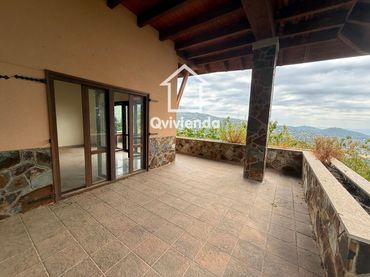 Detached house with pool for sale in Roca Bruna-U. Pedritxes