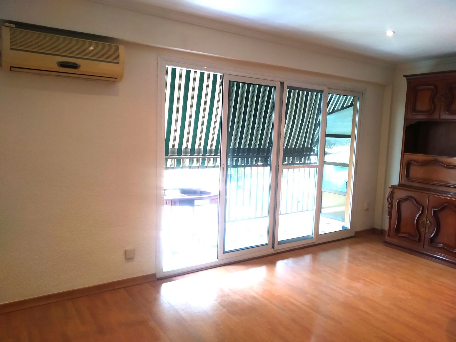 Habitación de Piso en venta en  Valencia Capital con Aire acondicionado, Parquet y Balcón