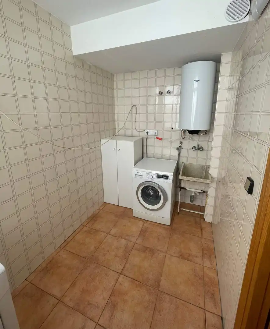 Bathroom of Flat for share in Elche / Elx  with Air Conditioner, Furnished and Balcony