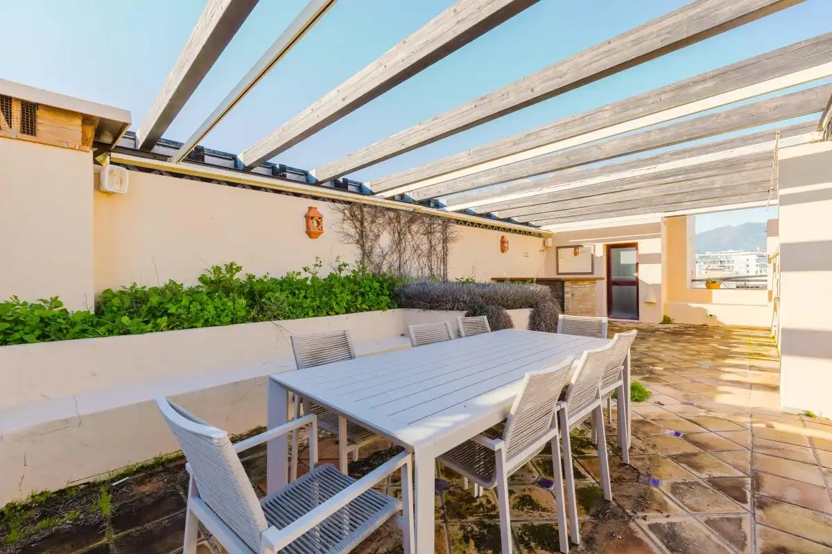 Terrassa de Dúplex en venda en Estepona amb Aire condicionat, Calefacció i Jardí privat