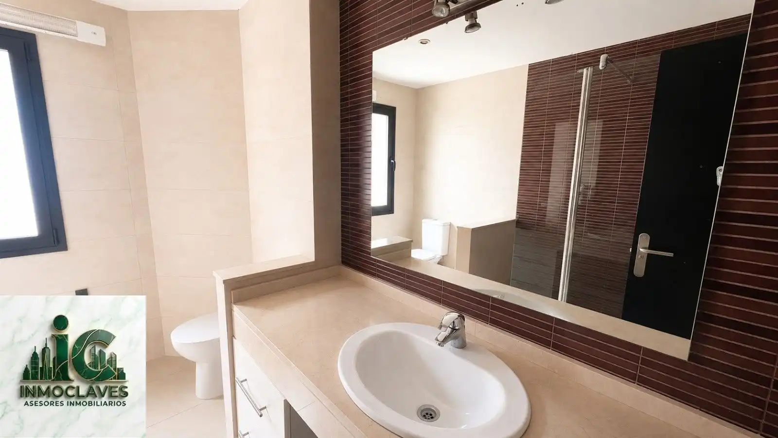 Bathroom of Detached homes for sale in Algeciras  with Air Conditioner, Heating and Private garden