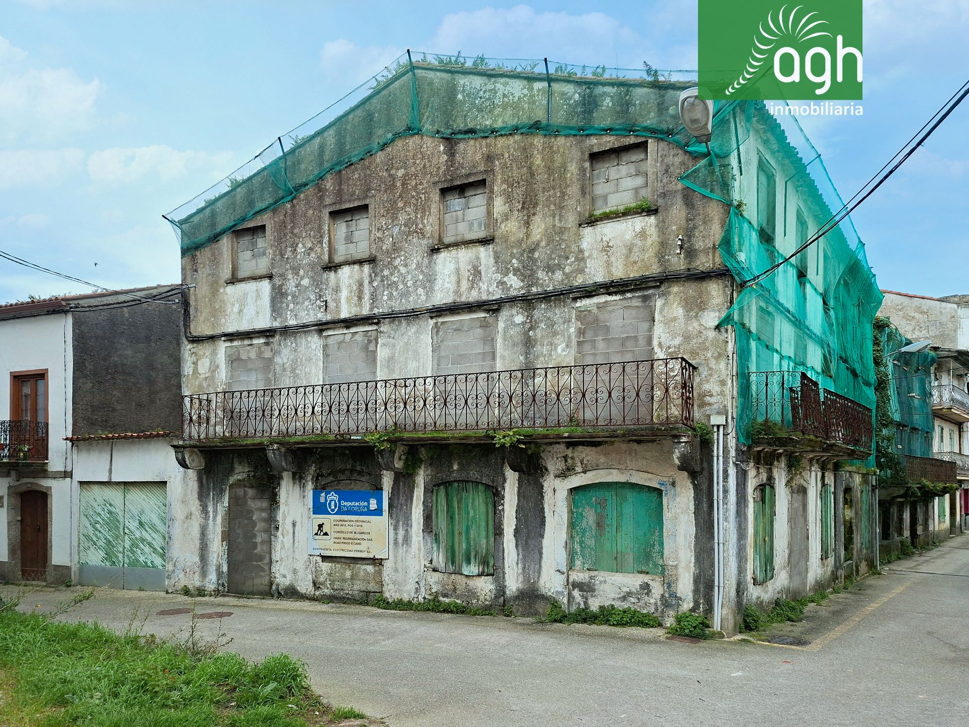 Außenansicht von Gebaude zum Verkauf in Mugardos