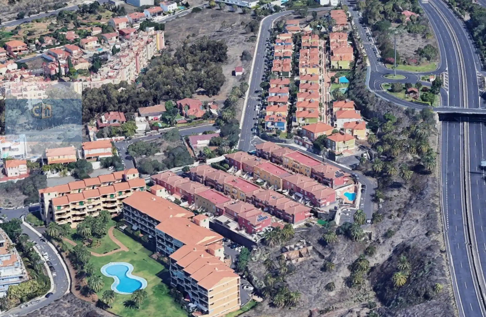Außenansicht von Einfamilien-Reihenhaus zur Miete in Santa Úrsula mit Terrasse