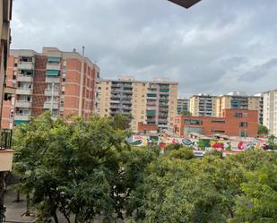 Vista exterior de Pis en venda en Sant Boi de Llobregat