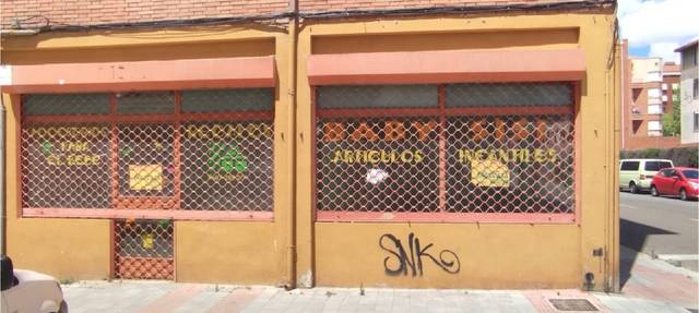 Local comercial en Alquiler en C JUAN DE BALMASEDA en Campo de la Juventud