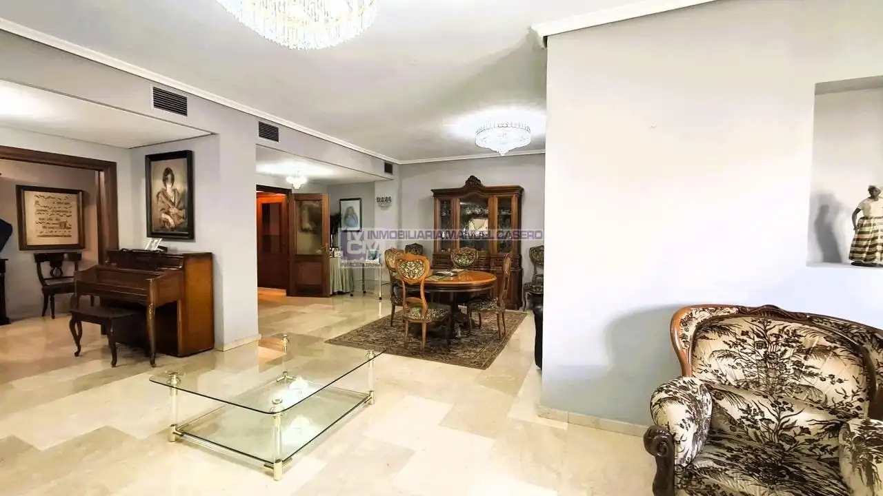 Piso en venta en Cáceres con Calefacción y Terraza