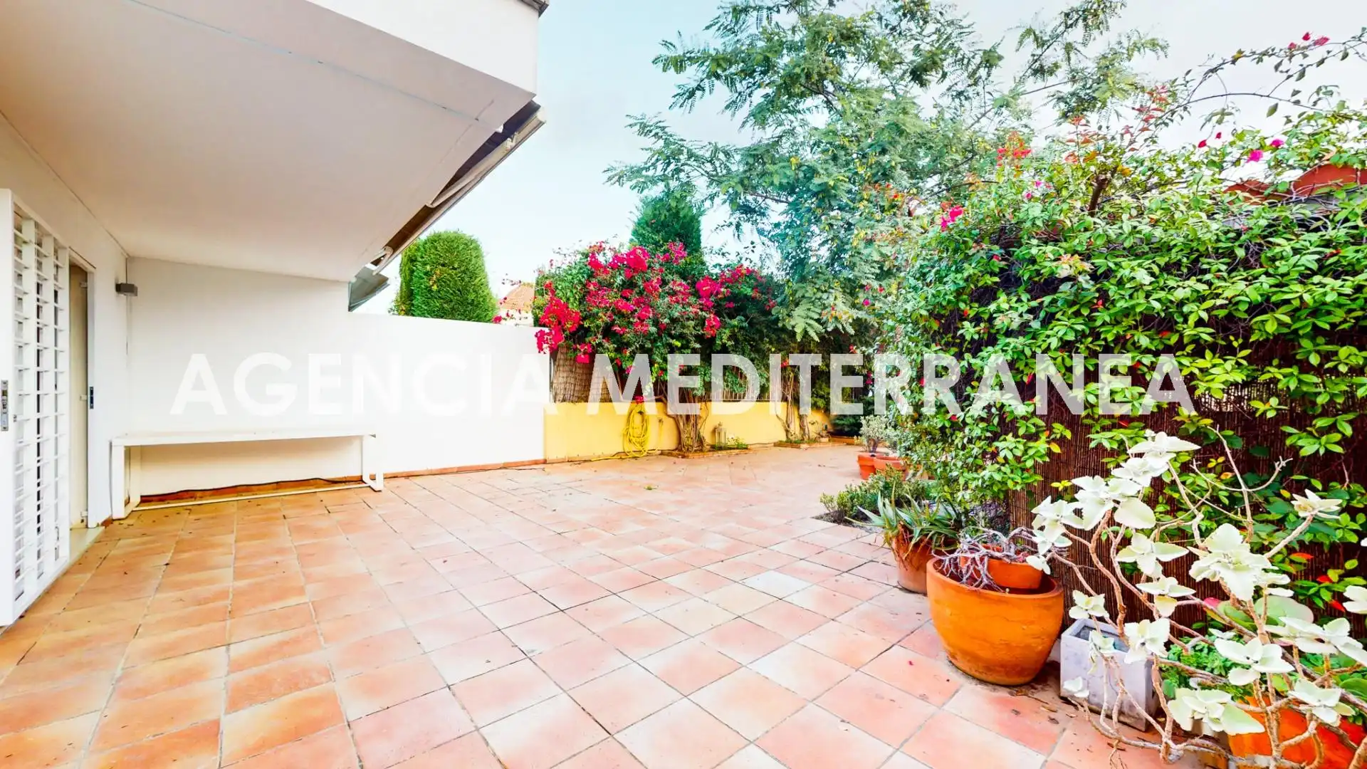 Casa adosada en venta en Calle PUIGCAMPANA, Casas Verdes