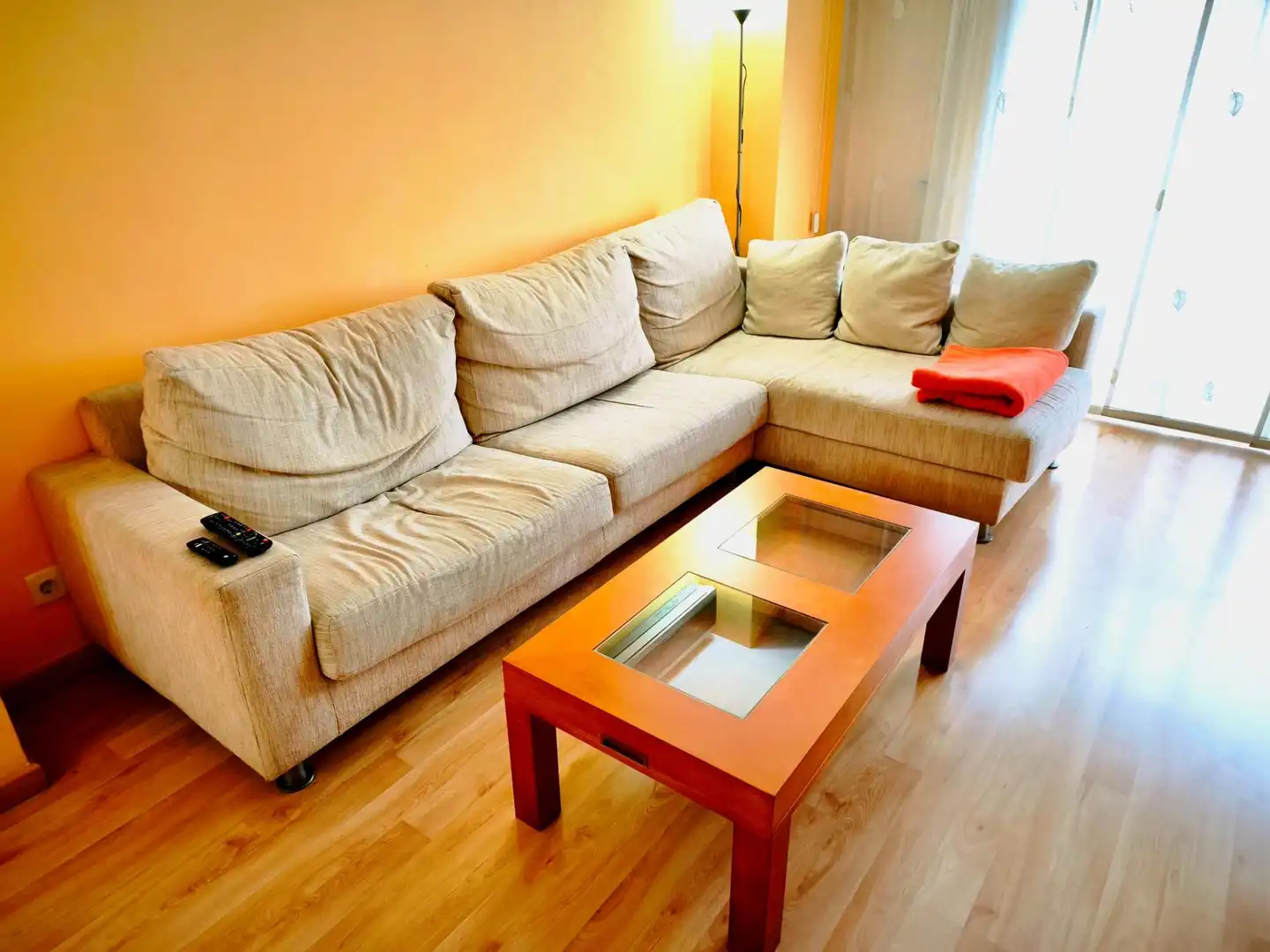 Living room of Flat for sale in Sabadell  with Air Conditioner, Heating and Parquet flooring