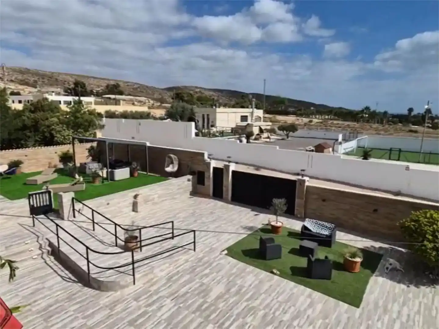 Terrasse von Wohnung zum Verkauf in Elche / Elx mit Klimaanlage, Privatgarten und Abstellraum